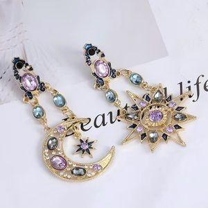 🎁 Star and Moon dangle earrings